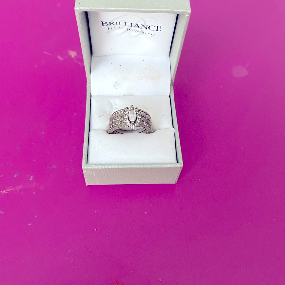 Nice silver engagement ring set!